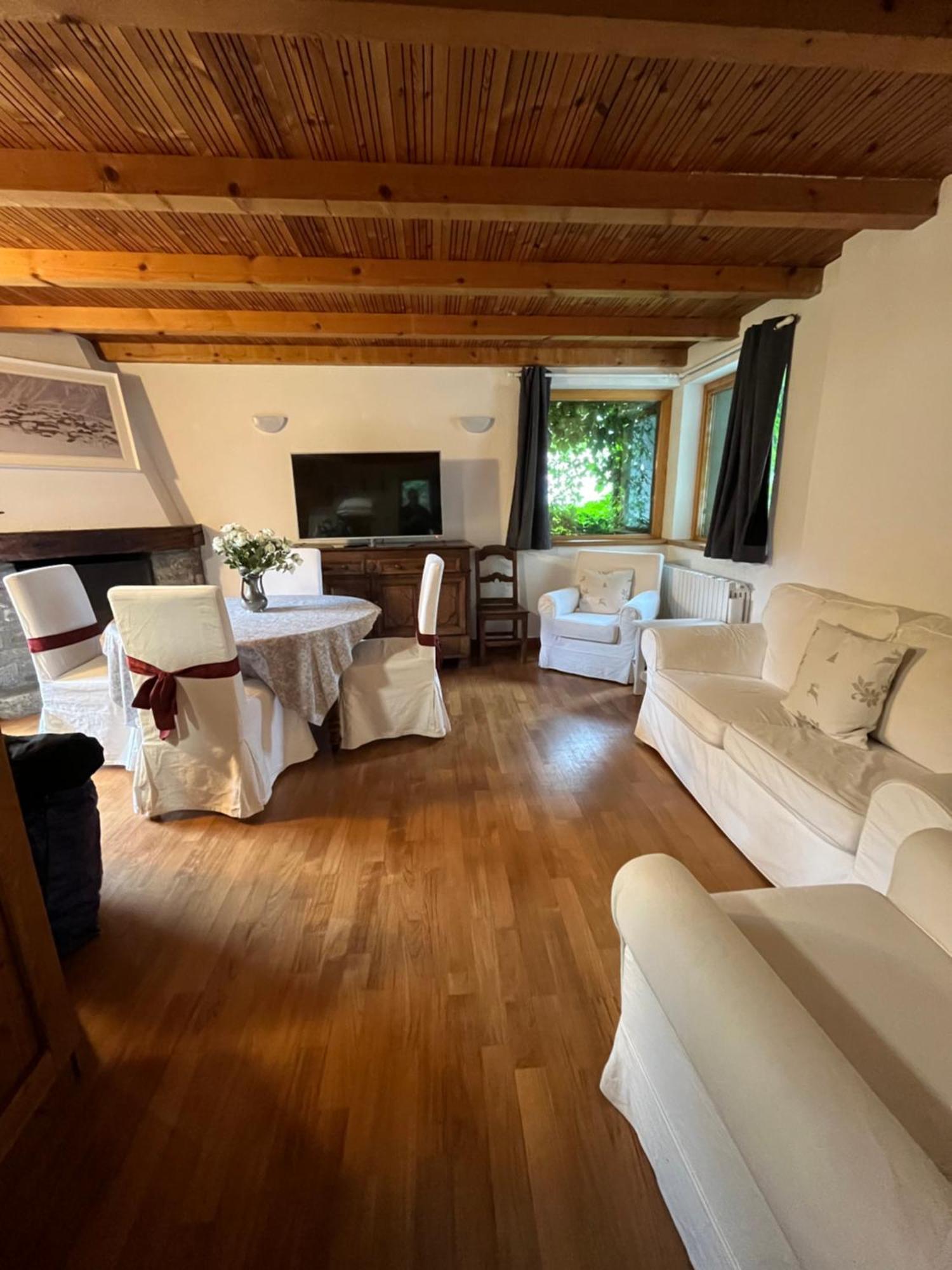 Blanc Le Duplex Apartamento Courmayeur